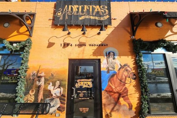 Adelitas Cocina Y Cantina